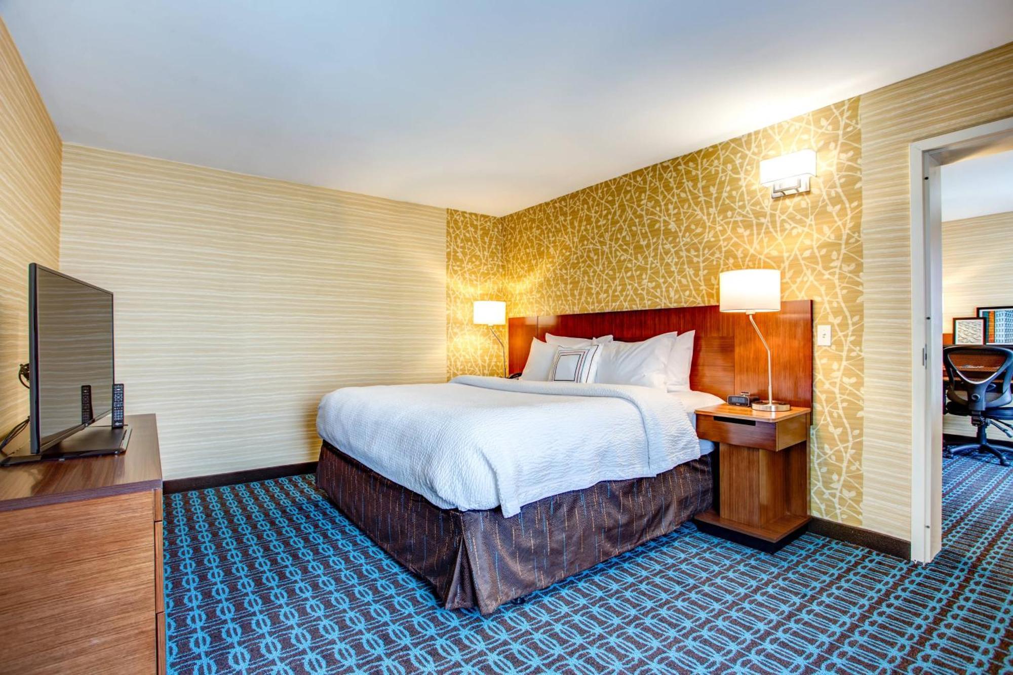 Fairfield Inn & Suites By Marriott Springfield Holyoke Eksteriør bilde